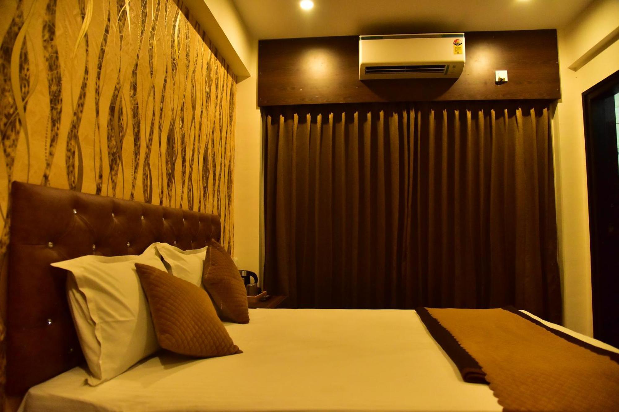 Meadows Inn Mysore Exterior photo