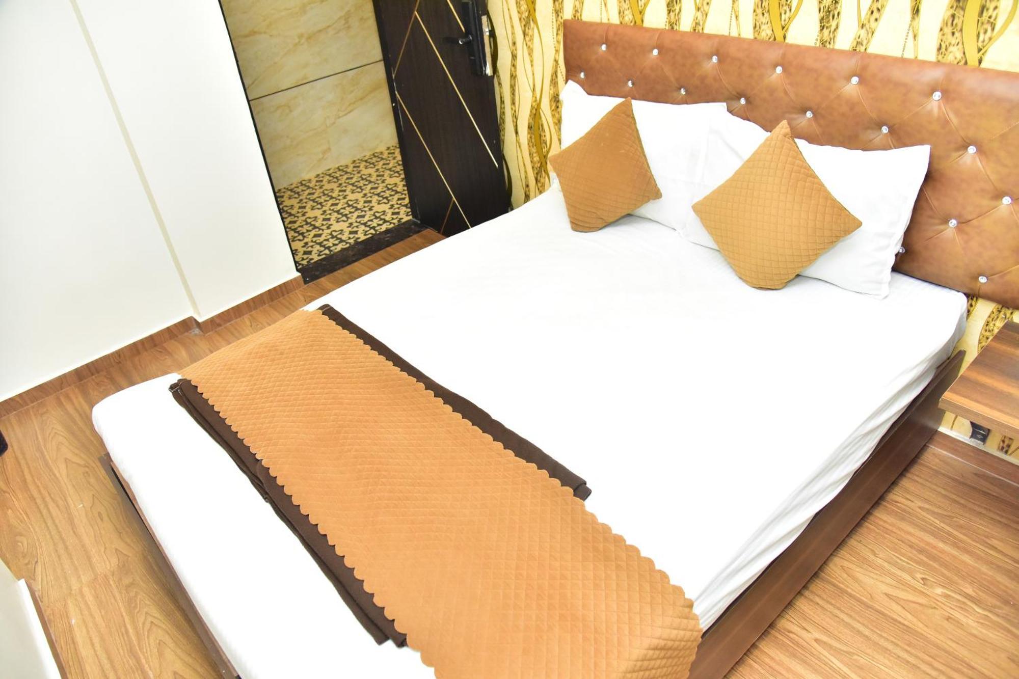 Meadows Inn Mysore Exterior photo