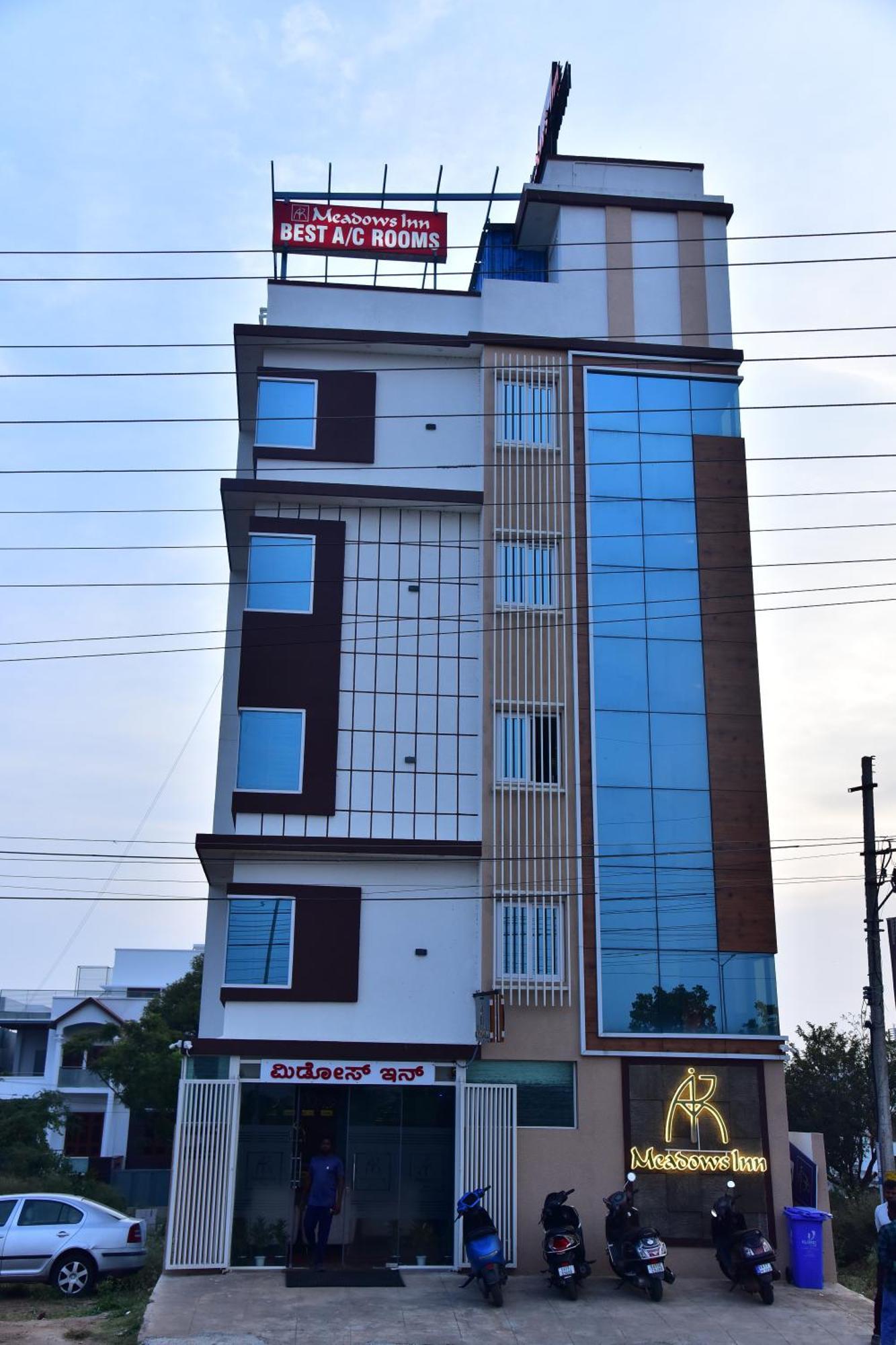 Meadows Inn Mysore Exterior photo